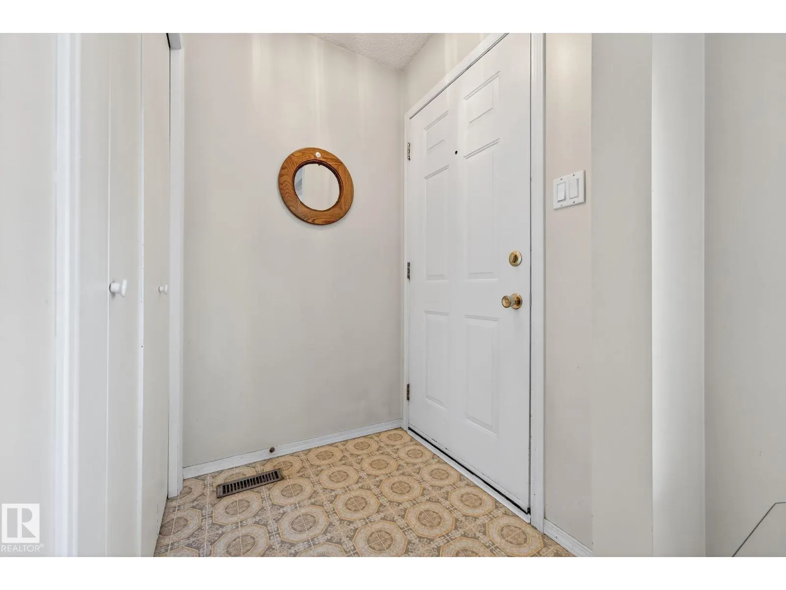 14511 37 ST NW