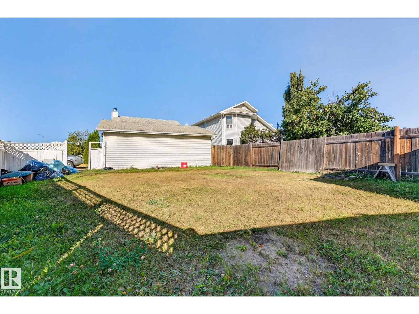 14511 37 ST NW