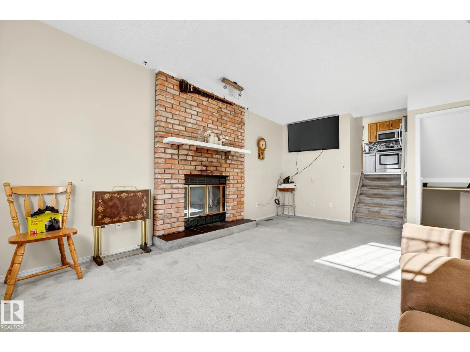 14511 37 ST NW
