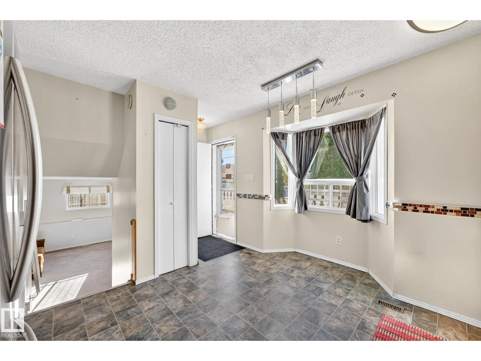 14511 37 ST NW