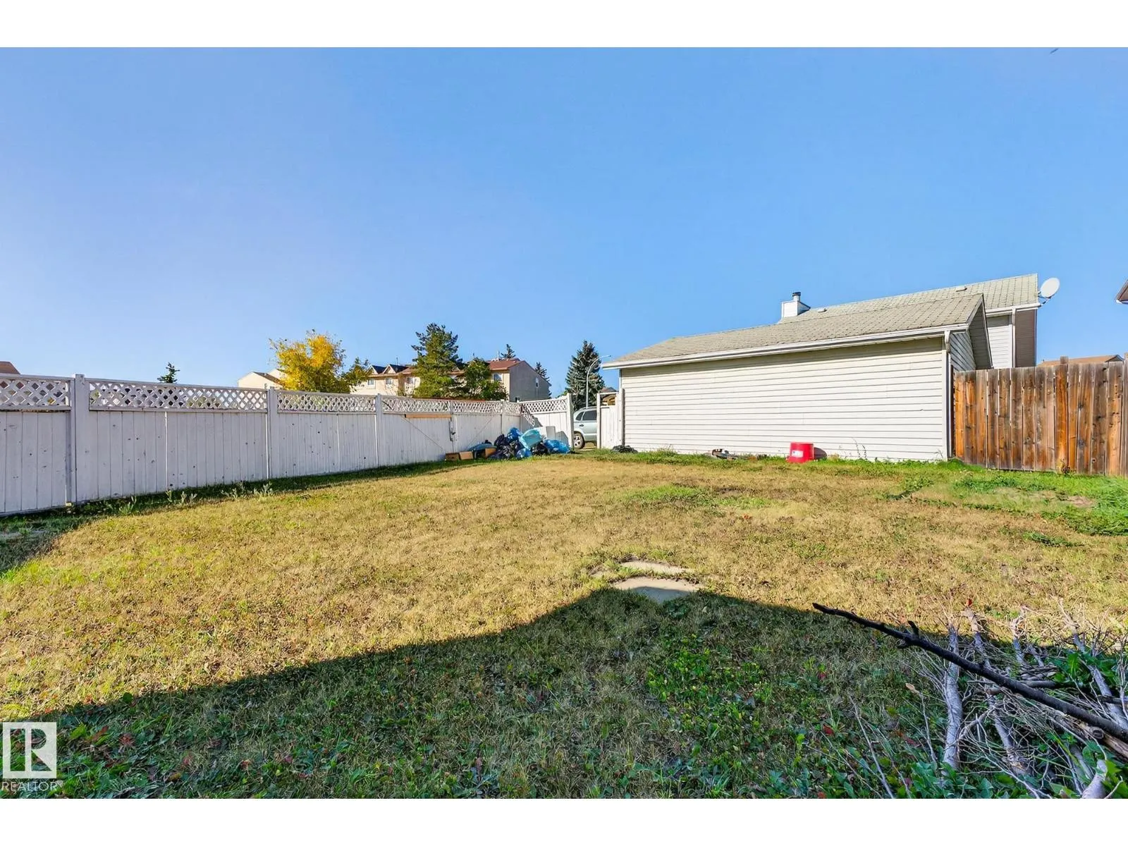 14511 37 ST NW