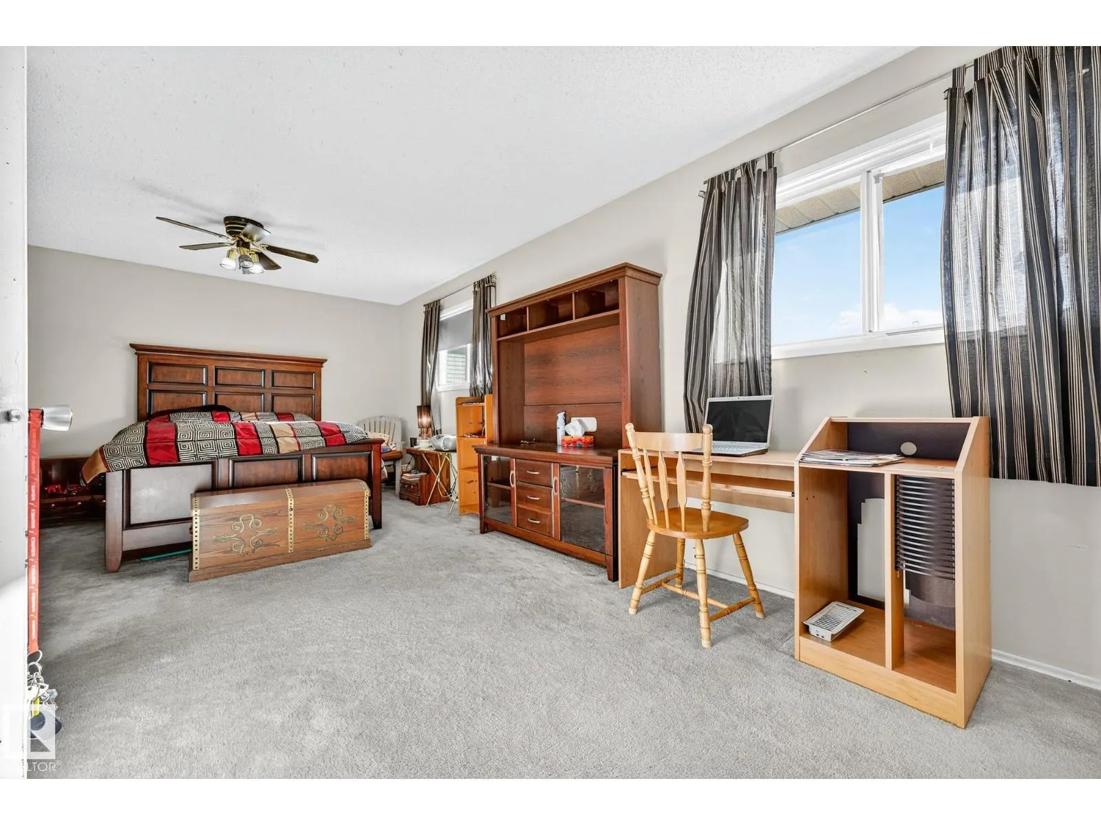 14511 37 ST NW