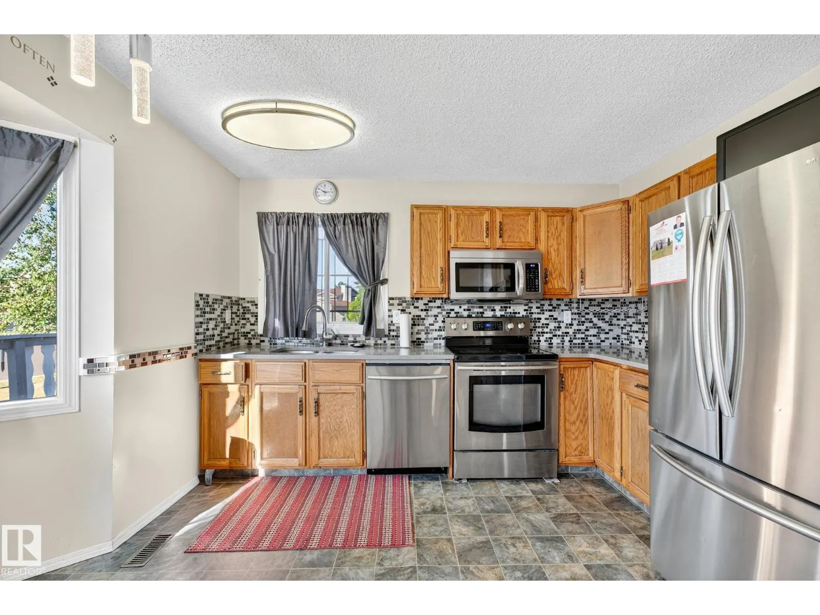 14511 37 ST NW