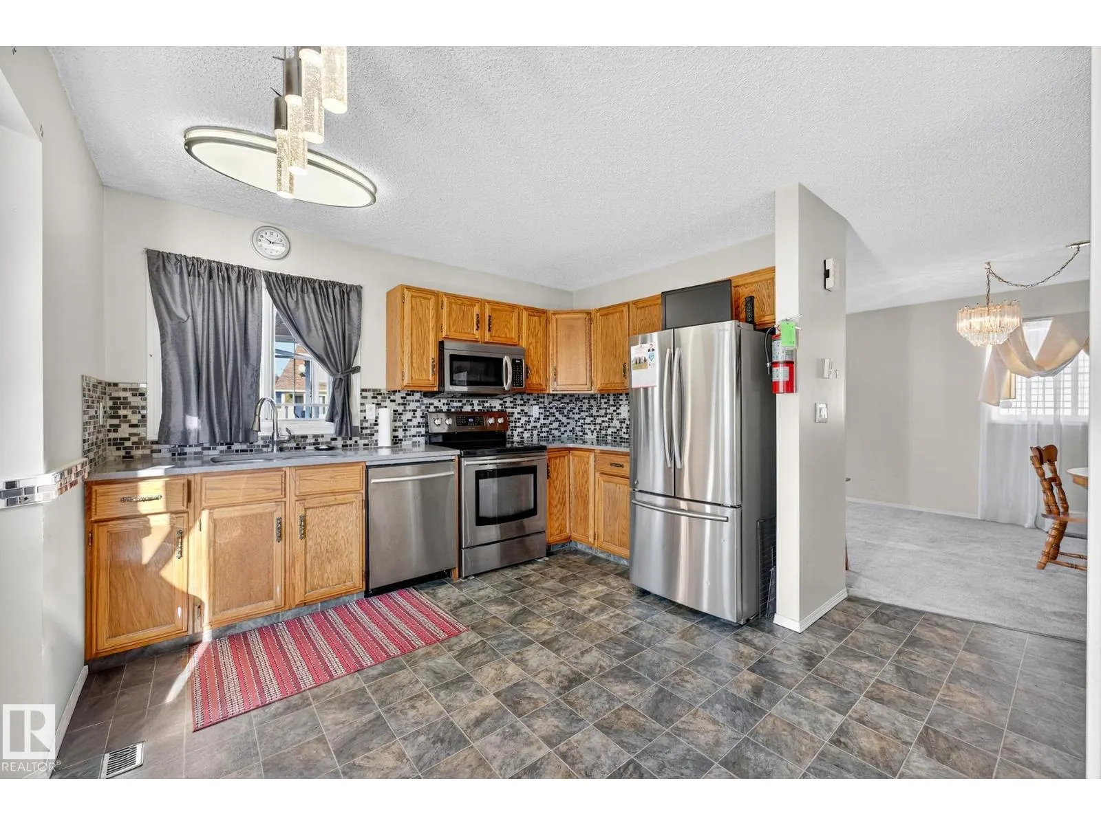 14511 37 ST NW