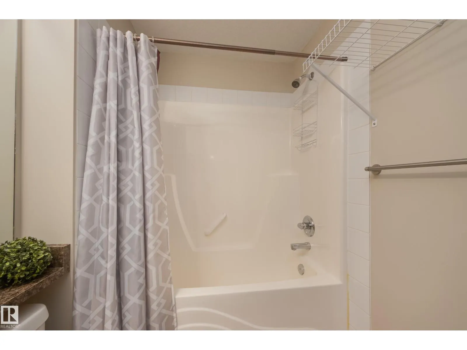 #216 240 SPRUCE RIDGE RD