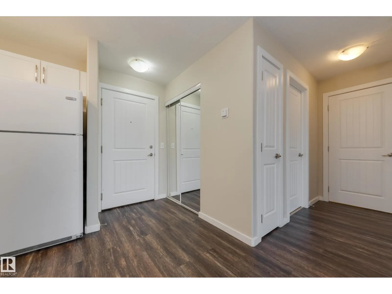 #216 240 SPRUCE RIDGE RD