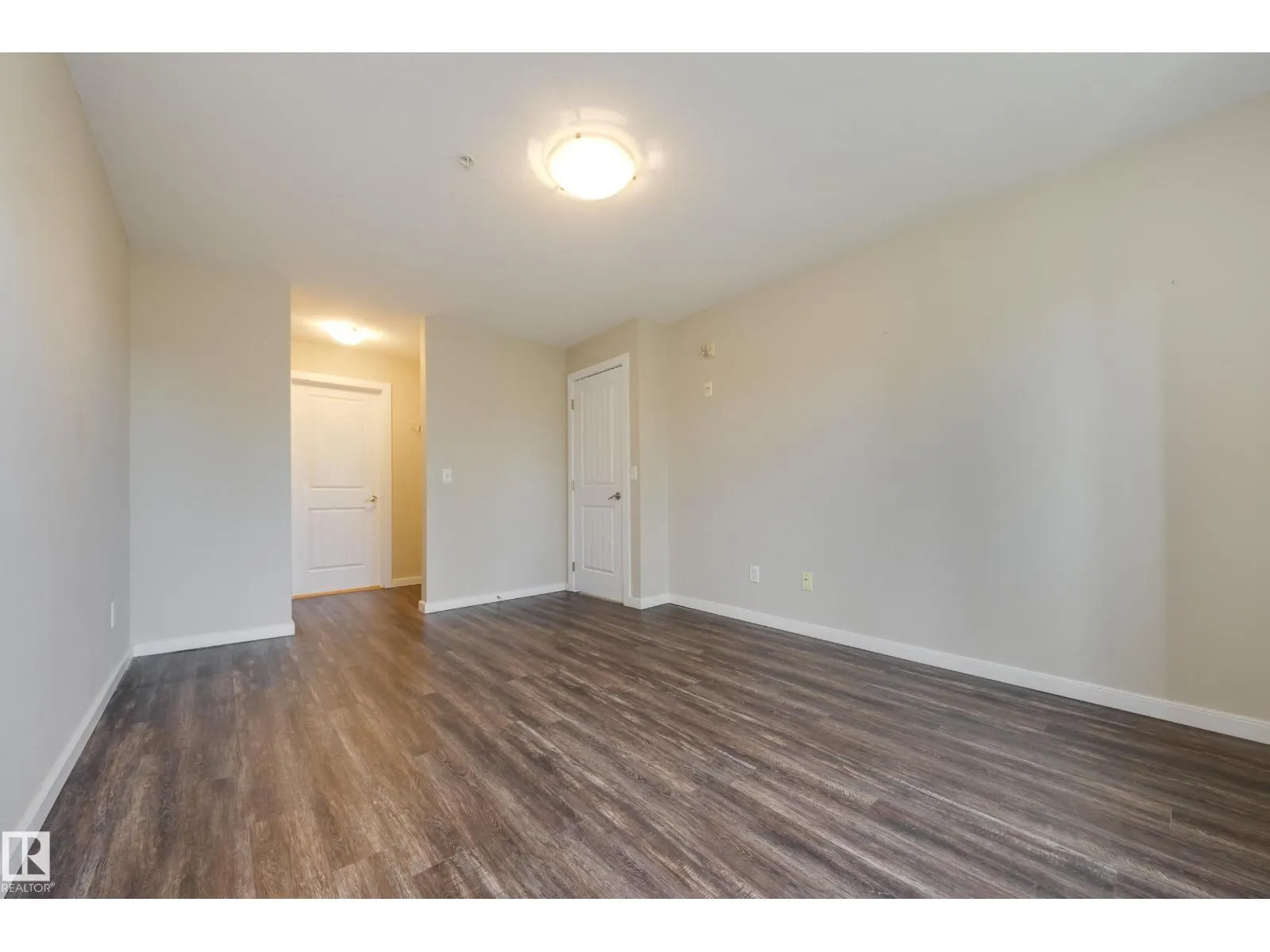 #216 240 SPRUCE RIDGE RD