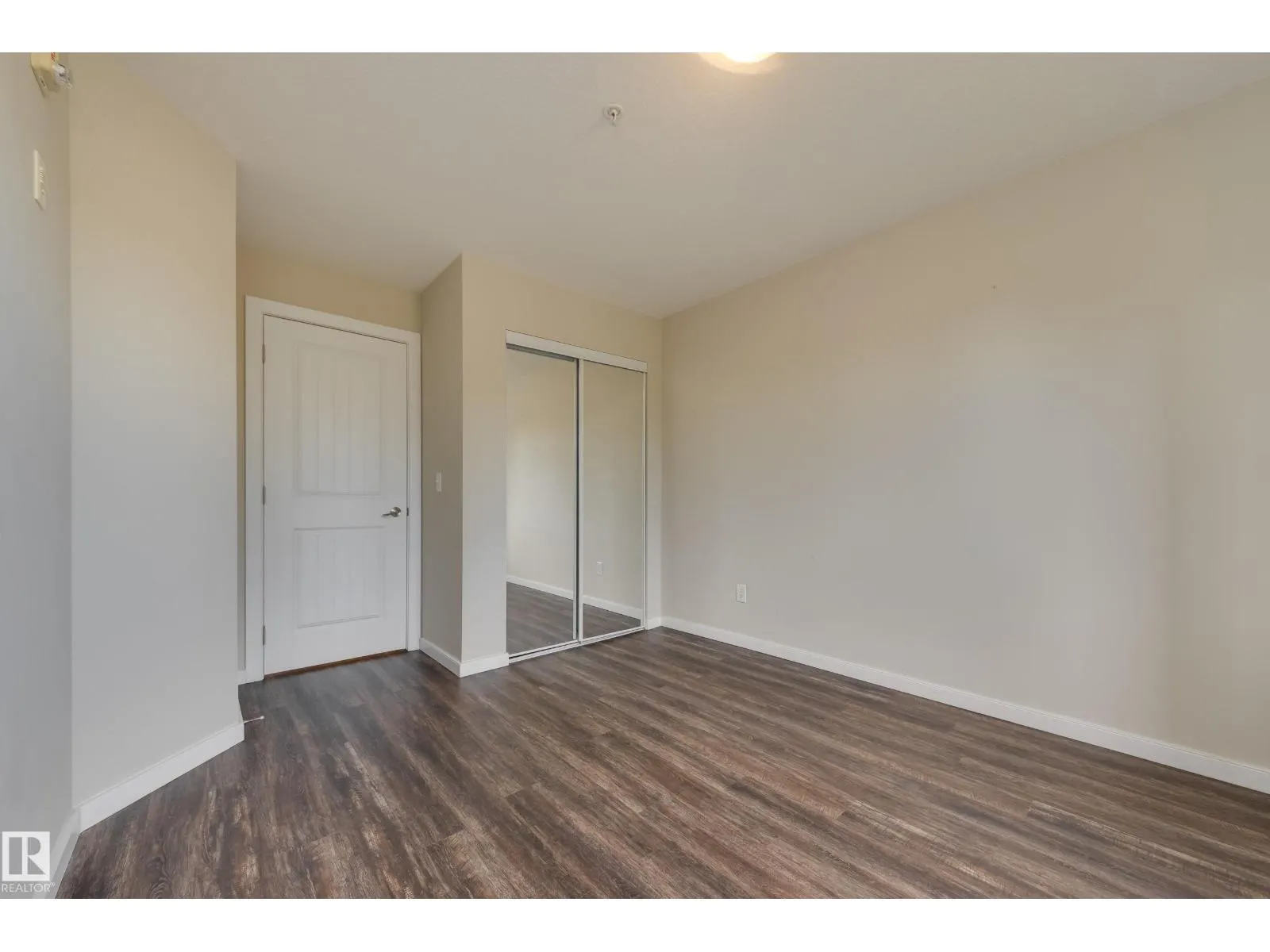 #216 240 SPRUCE RIDGE RD