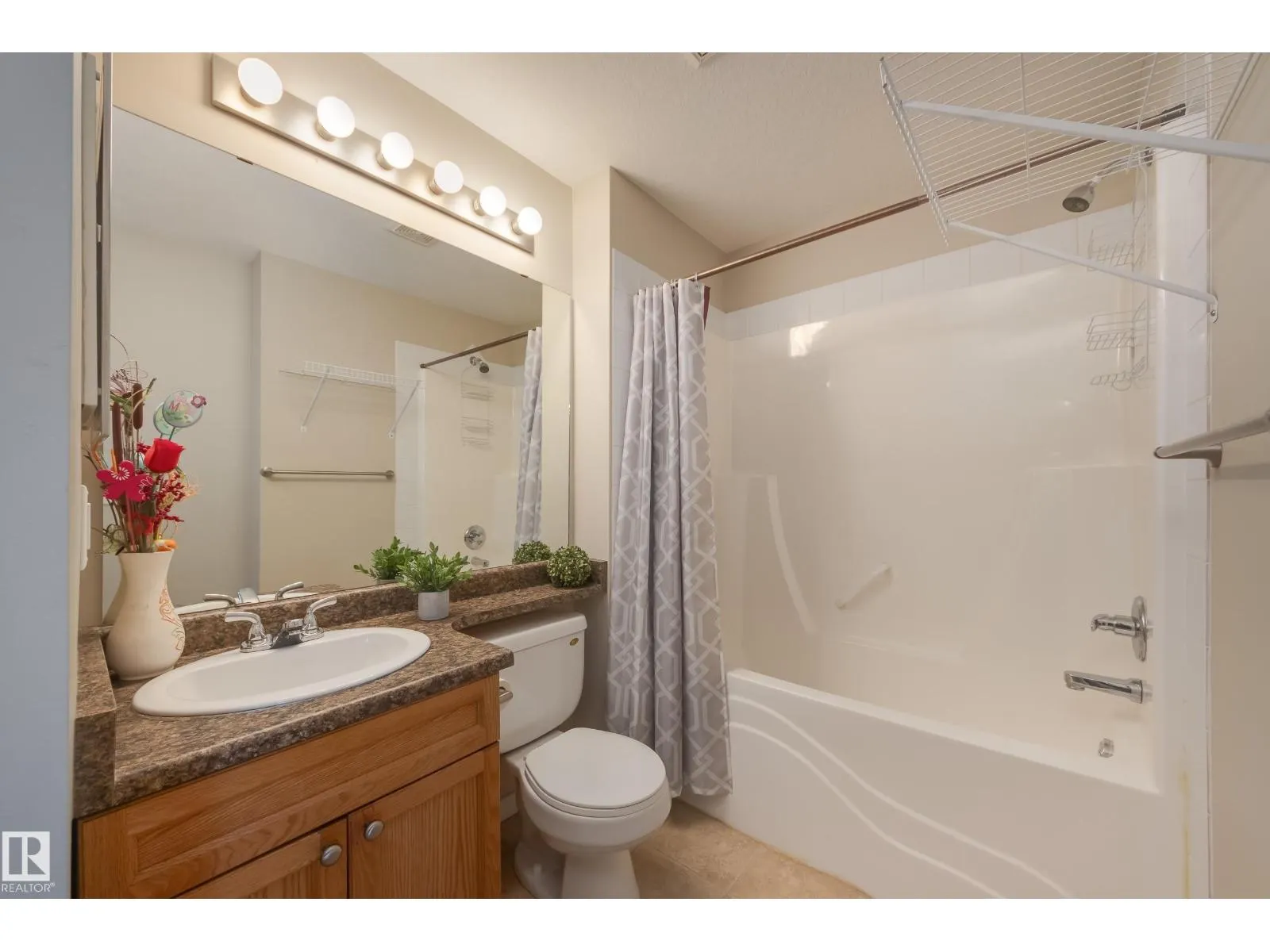 #216 240 SPRUCE RIDGE RD