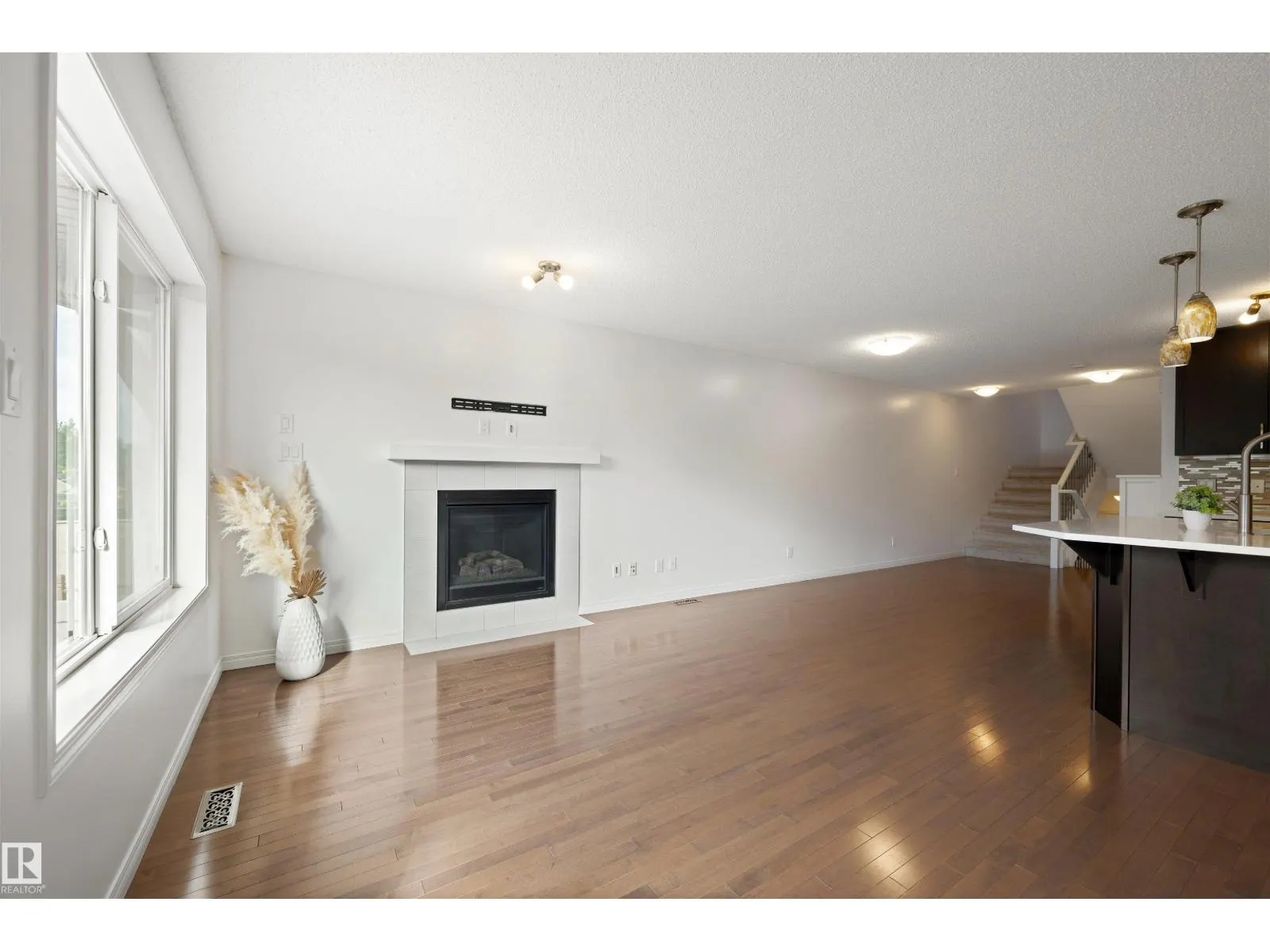 4669 CRABAPPLE RU SW