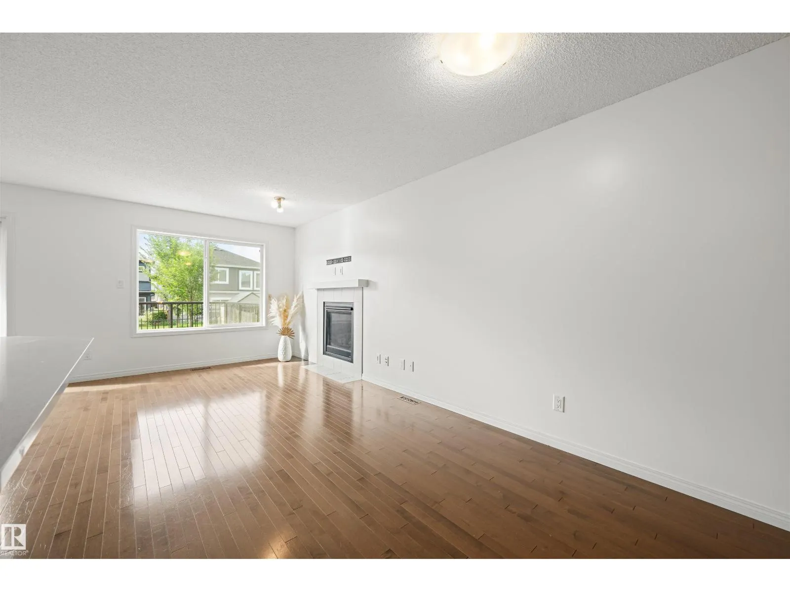 4669 CRABAPPLE RU SW