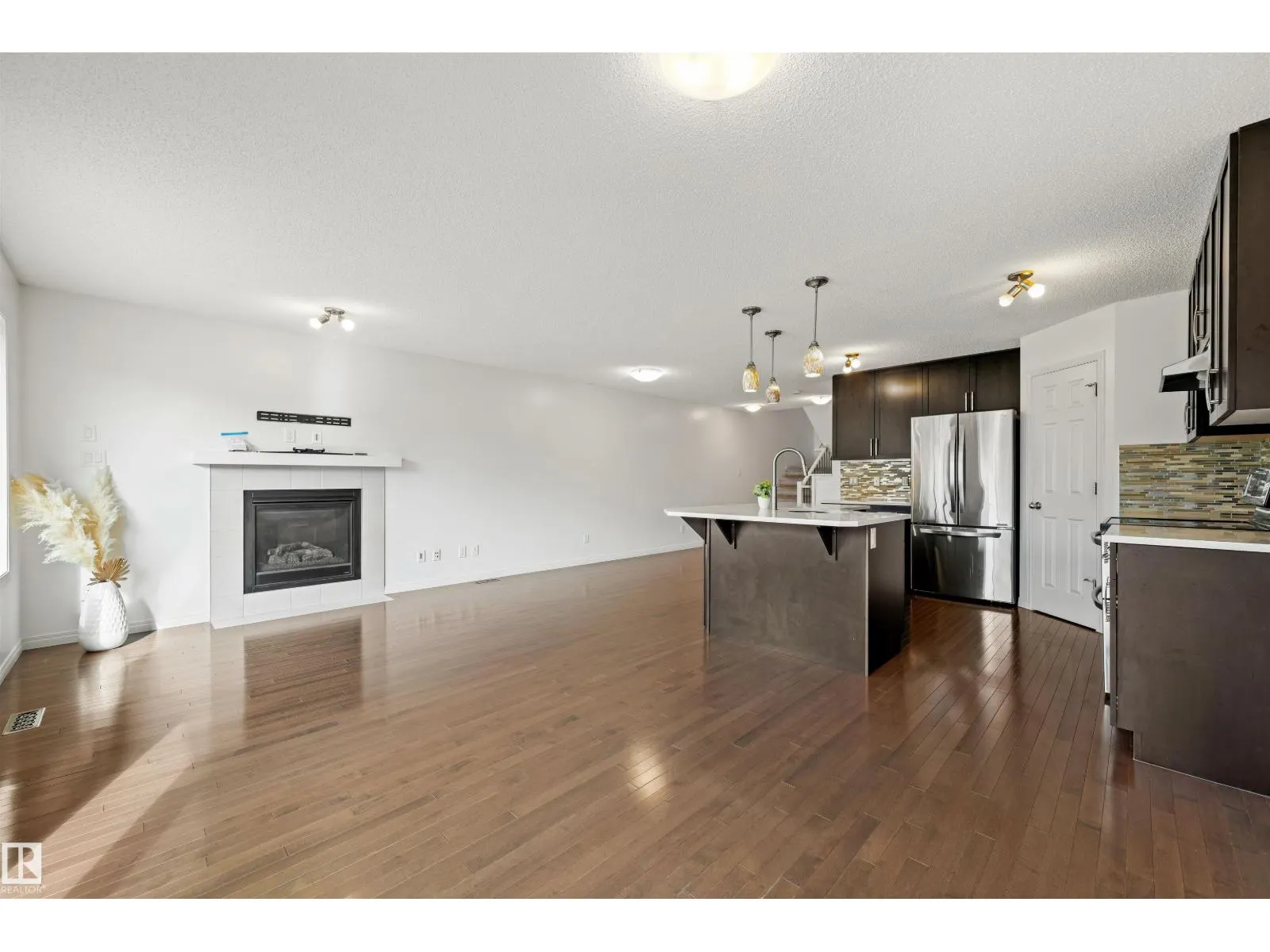 4669 CRABAPPLE RU SW