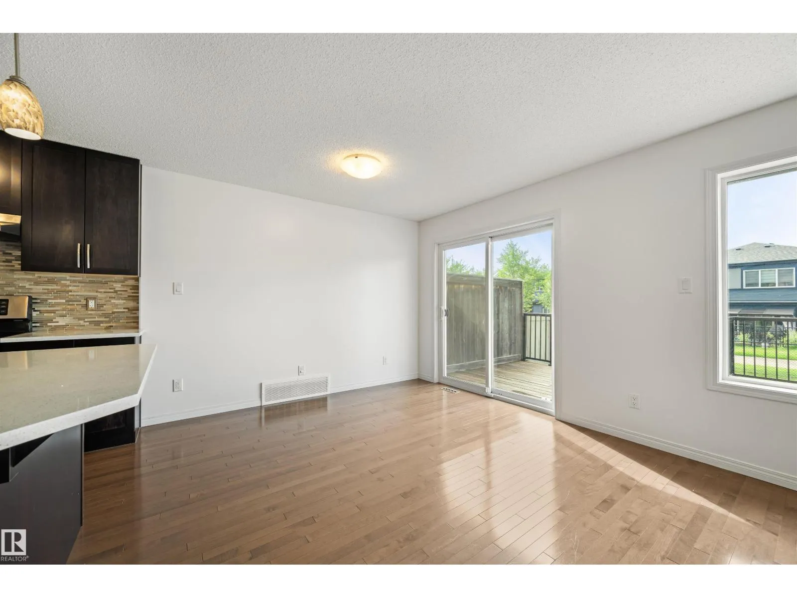 4669 CRABAPPLE RU SW