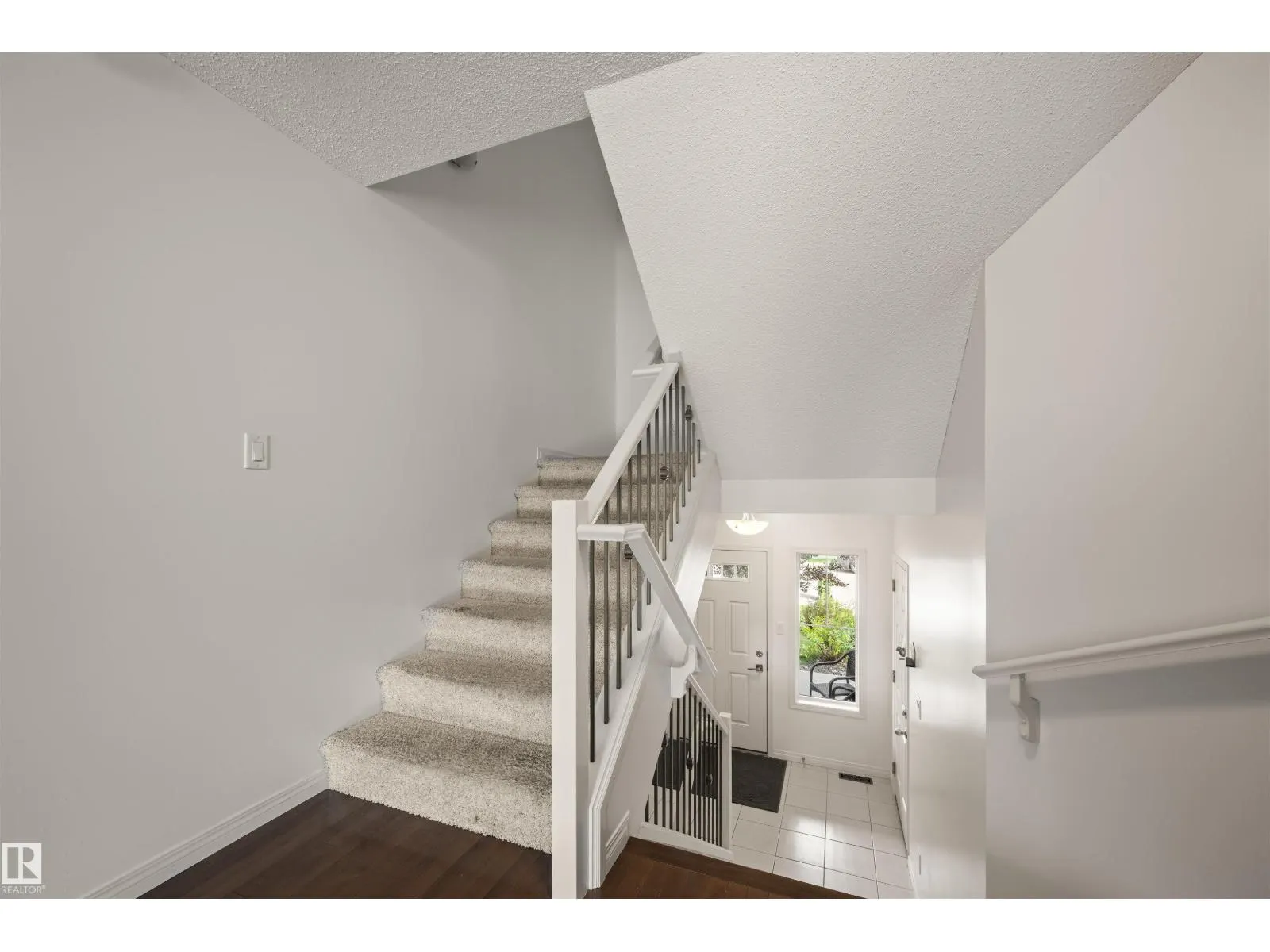 4669 CRABAPPLE RU SW