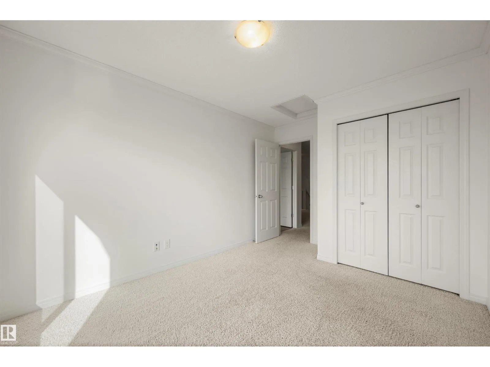 4669 CRABAPPLE RU SW