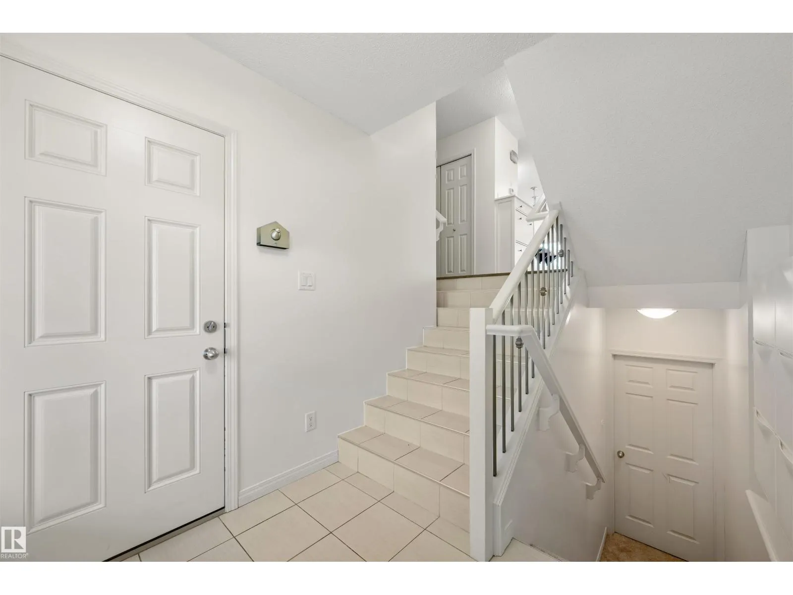 4669 CRABAPPLE RU SW