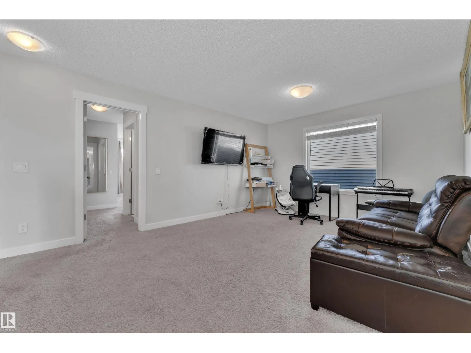 22812 96 AV NW