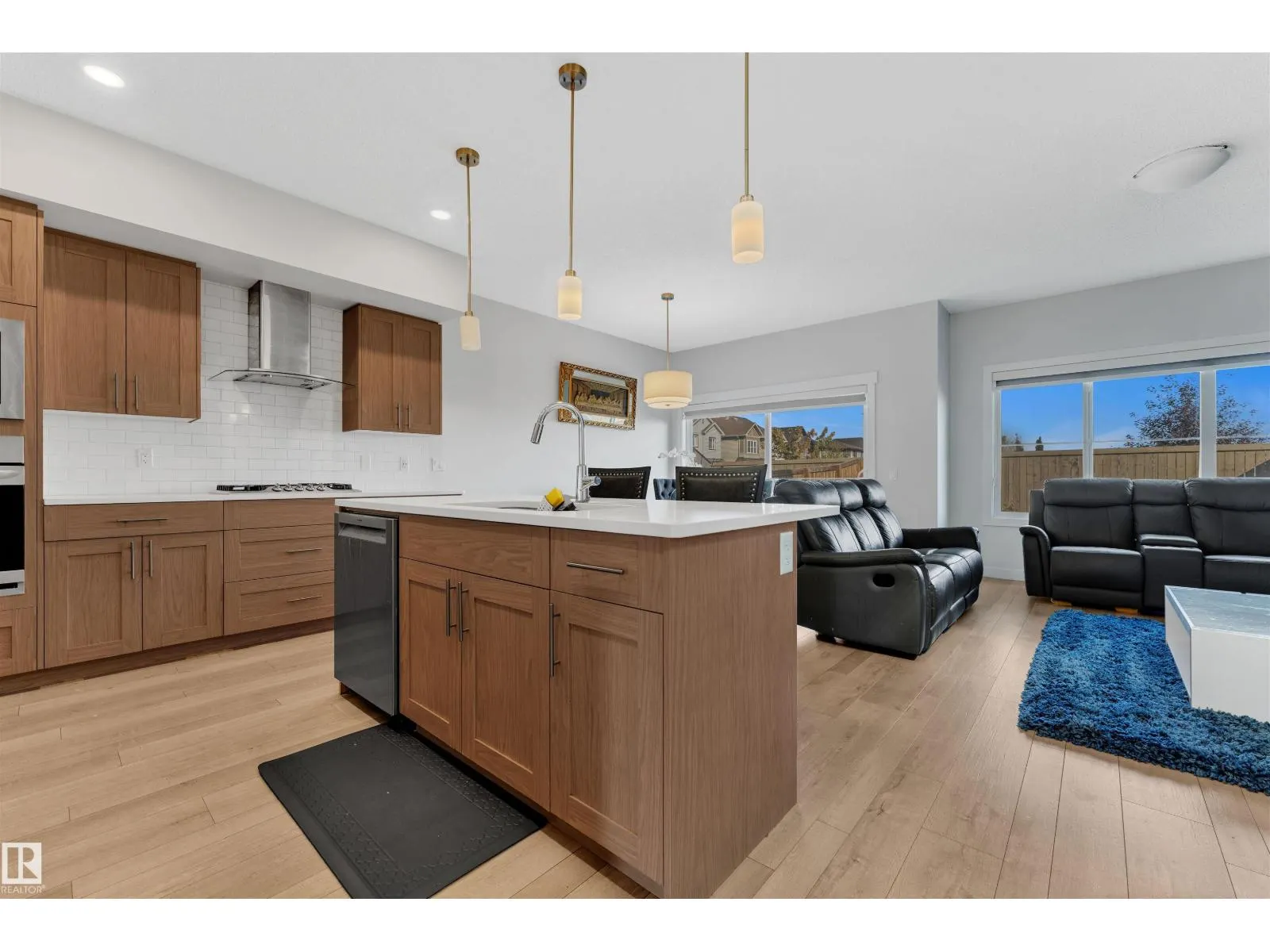 22812 96 AV NW