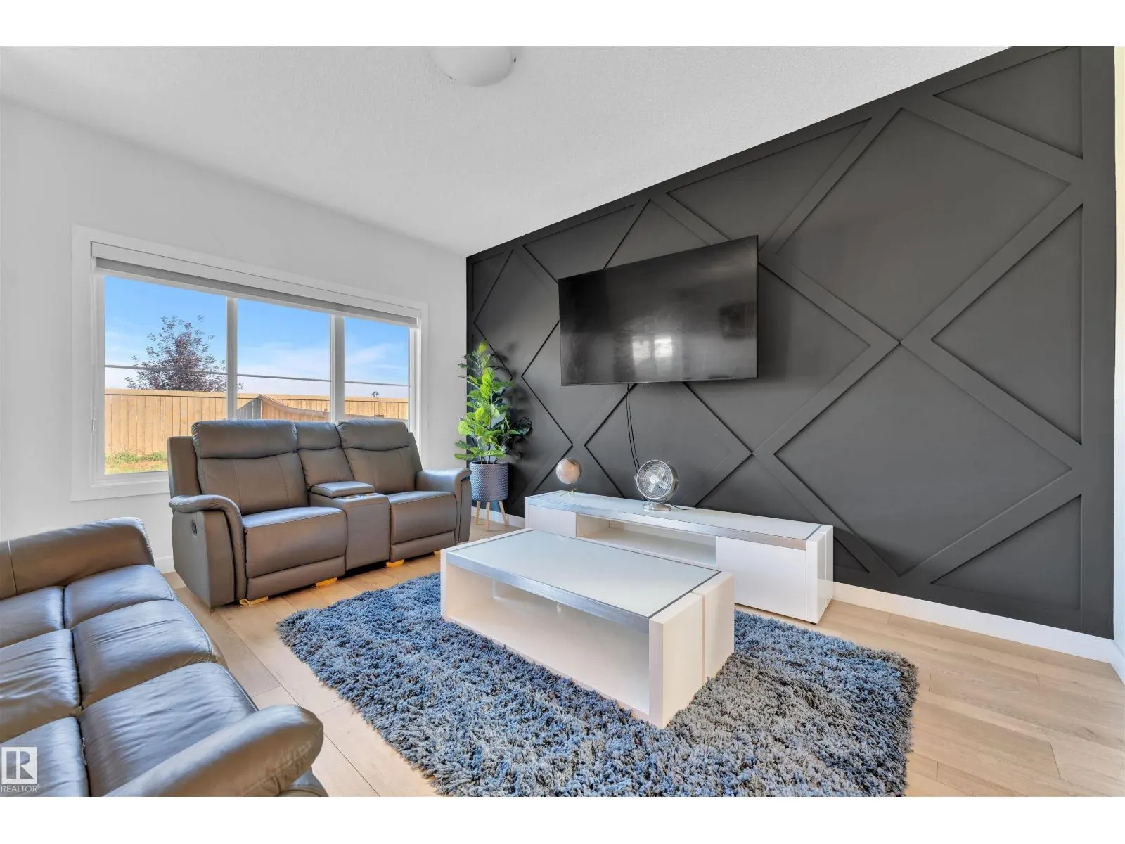22812 96 AV NW