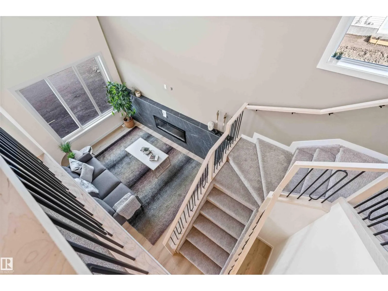 1904 155 AV NW