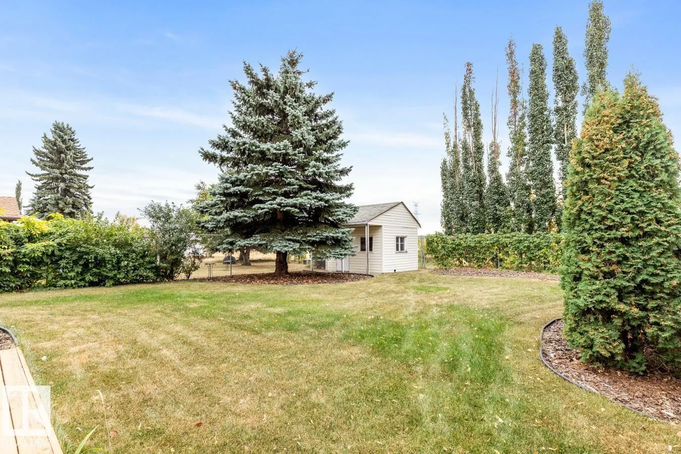 4631 10 AV NW