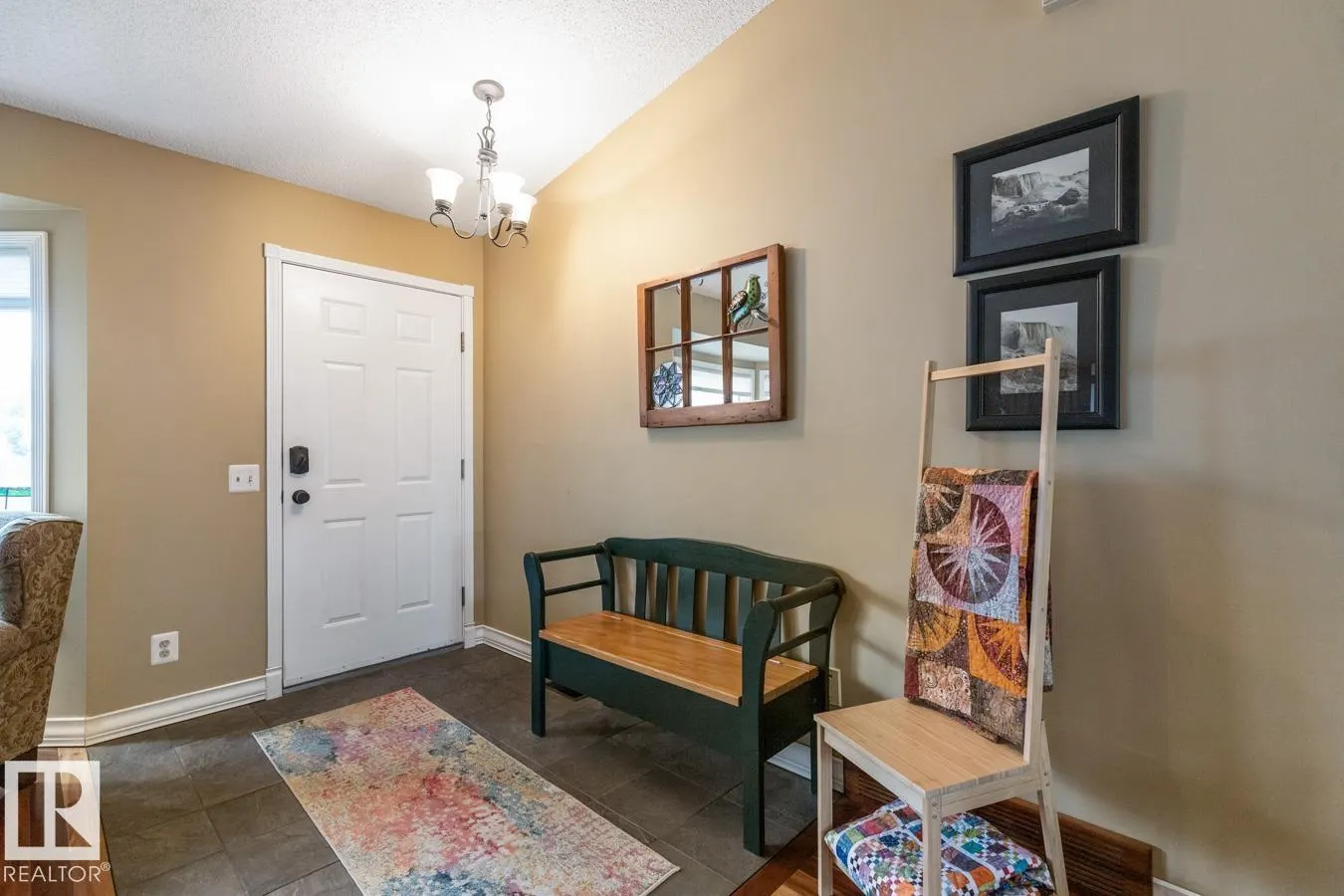 4631 10 AV NW