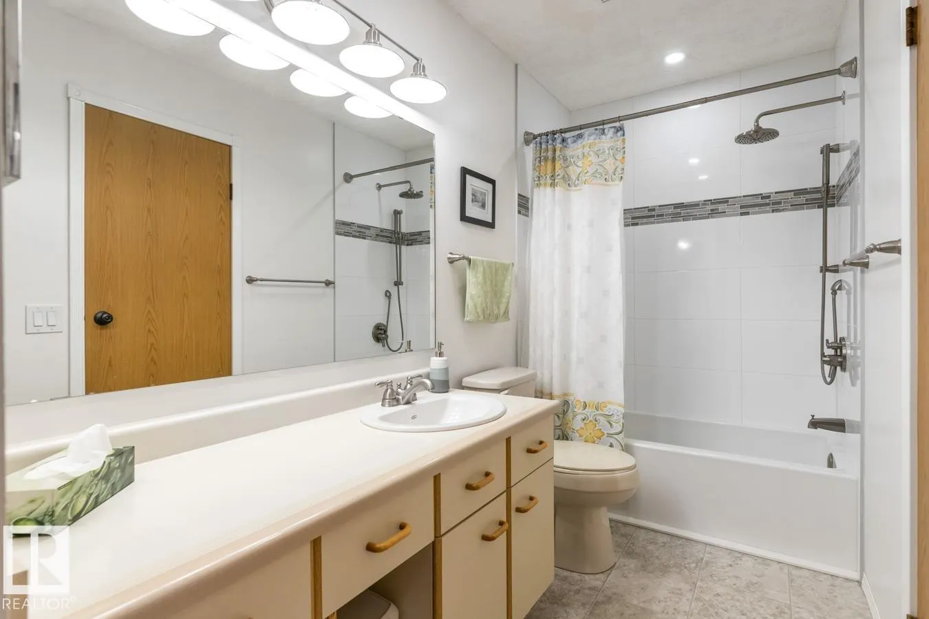 4631 10 AV NW