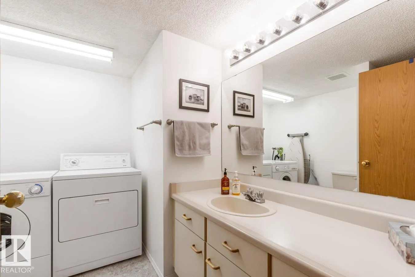 4631 10 AV NW