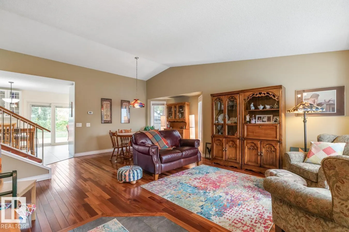 4631 10 AV NW