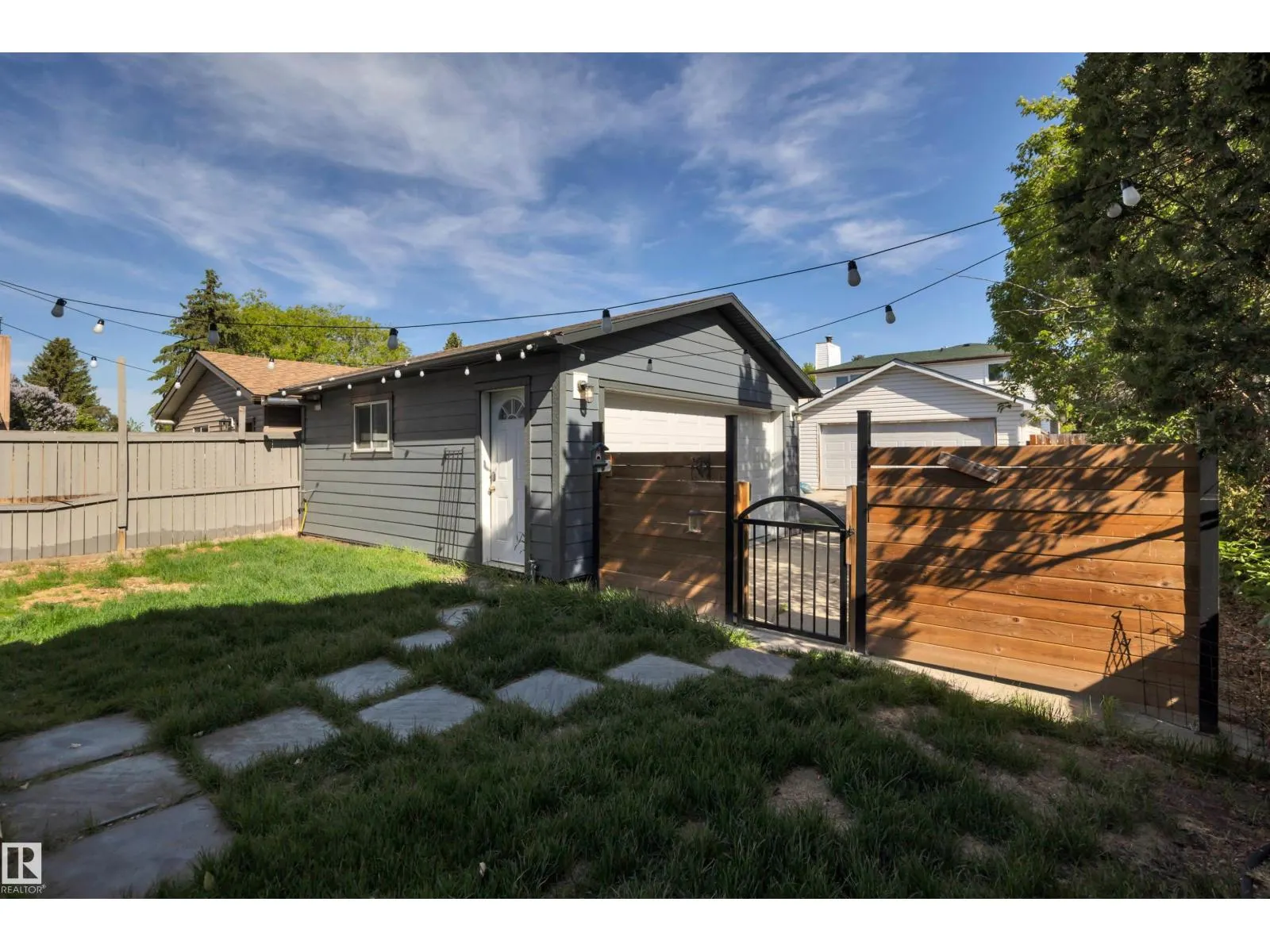18008 75 AV NW