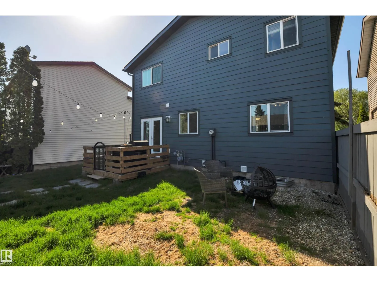 18008 75 AV NW