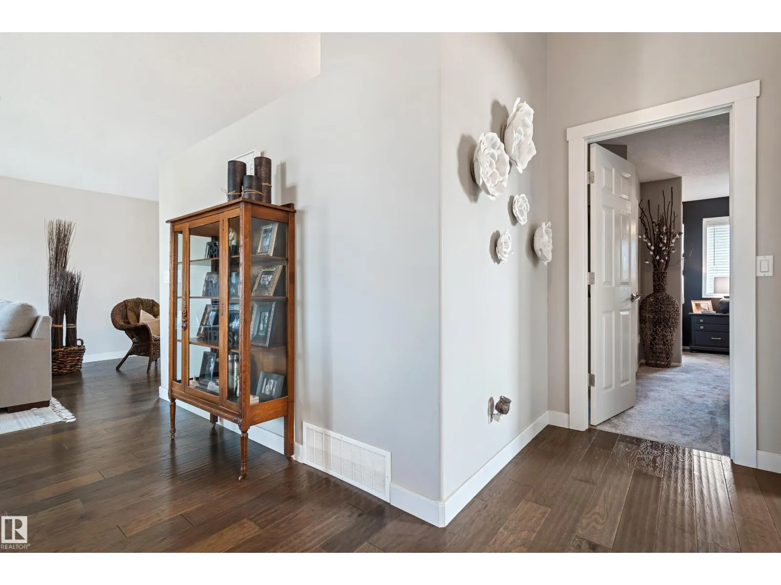 16507 81 ST NW