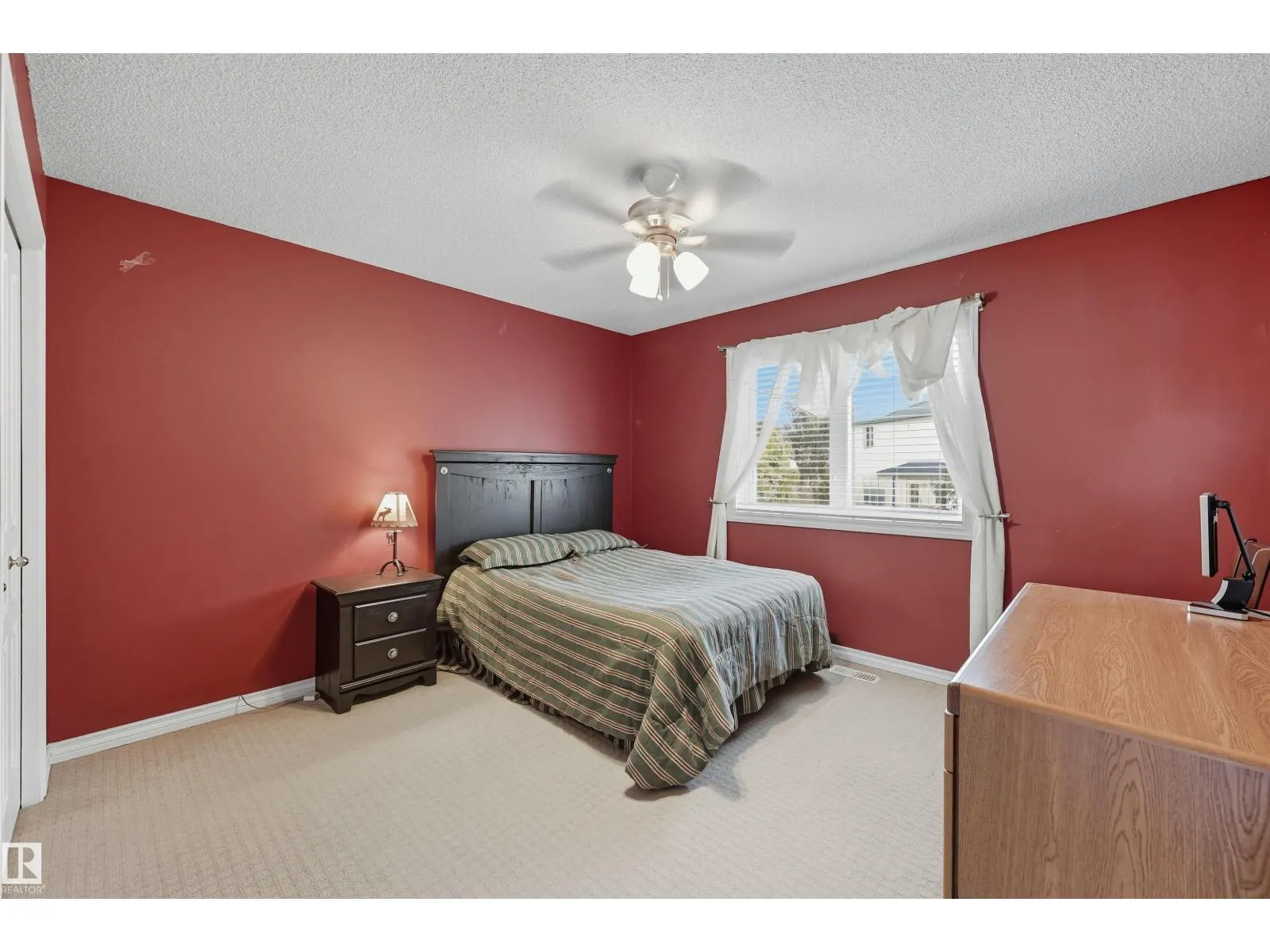 2007 HADDOW DR NW