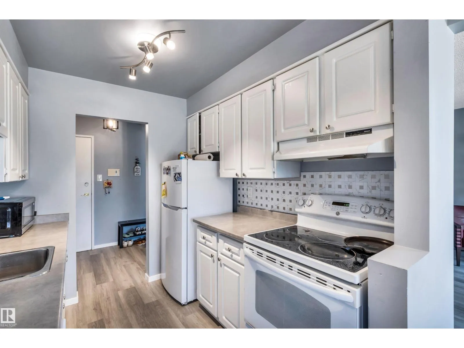 #303 11445 41 Avenue NW