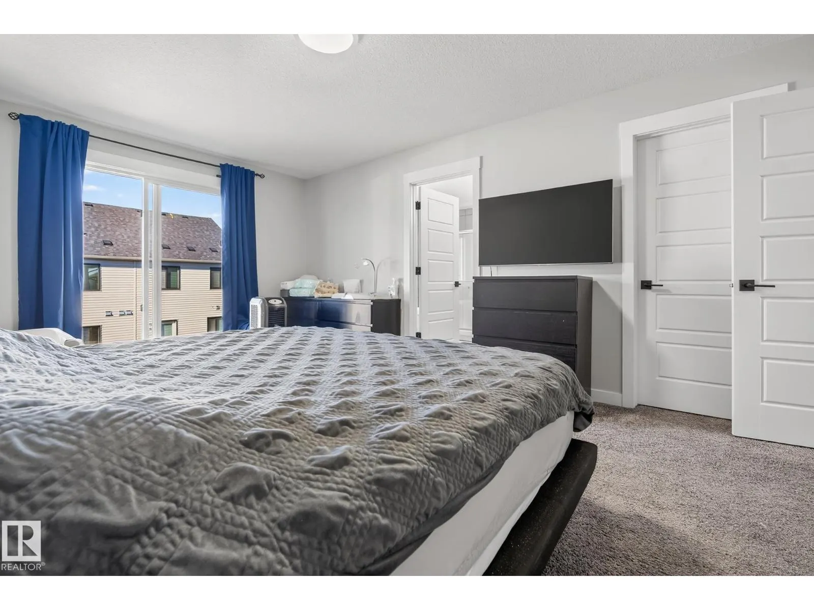 9704 224 ST NW