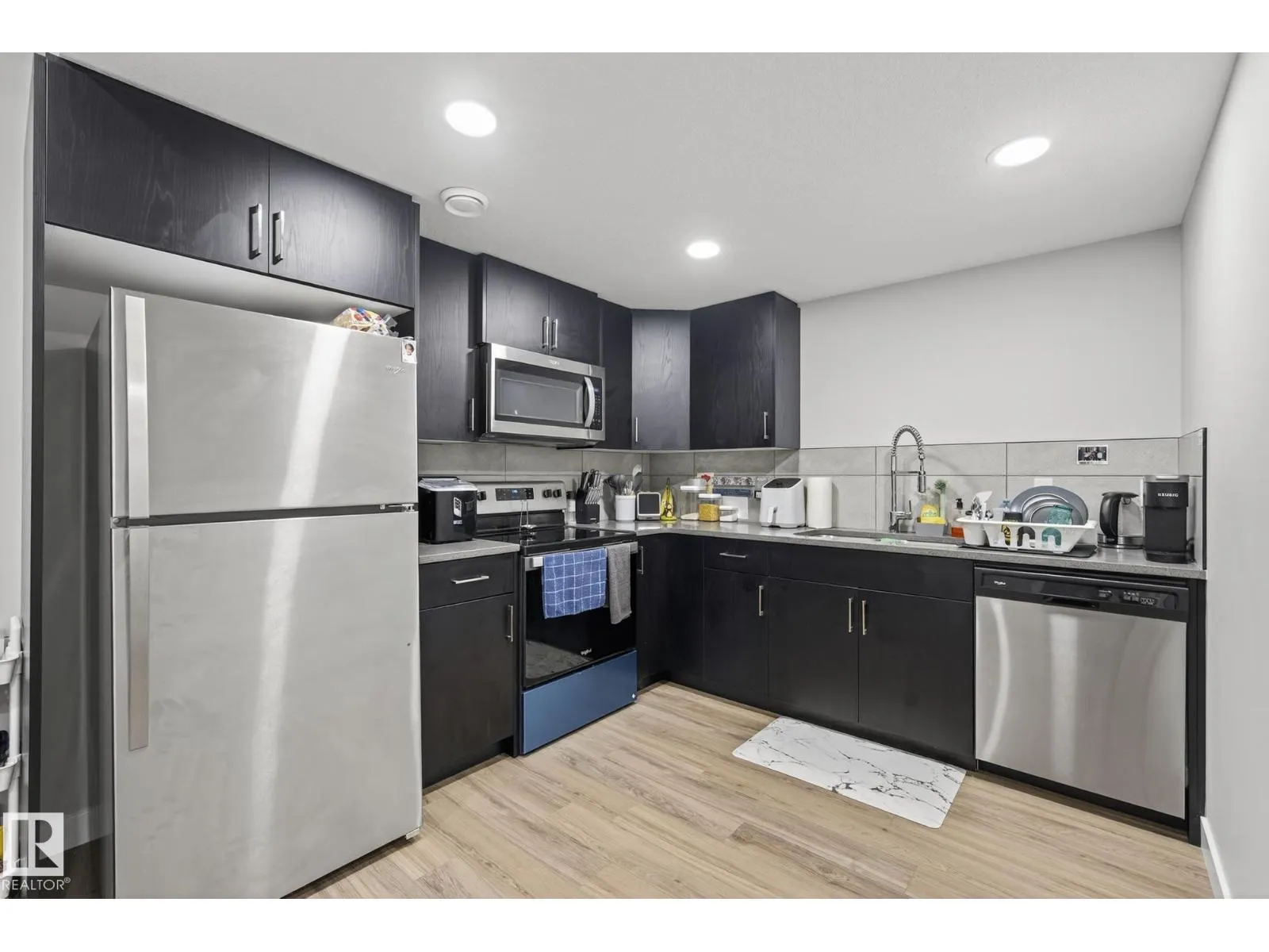 9704 224 ST NW