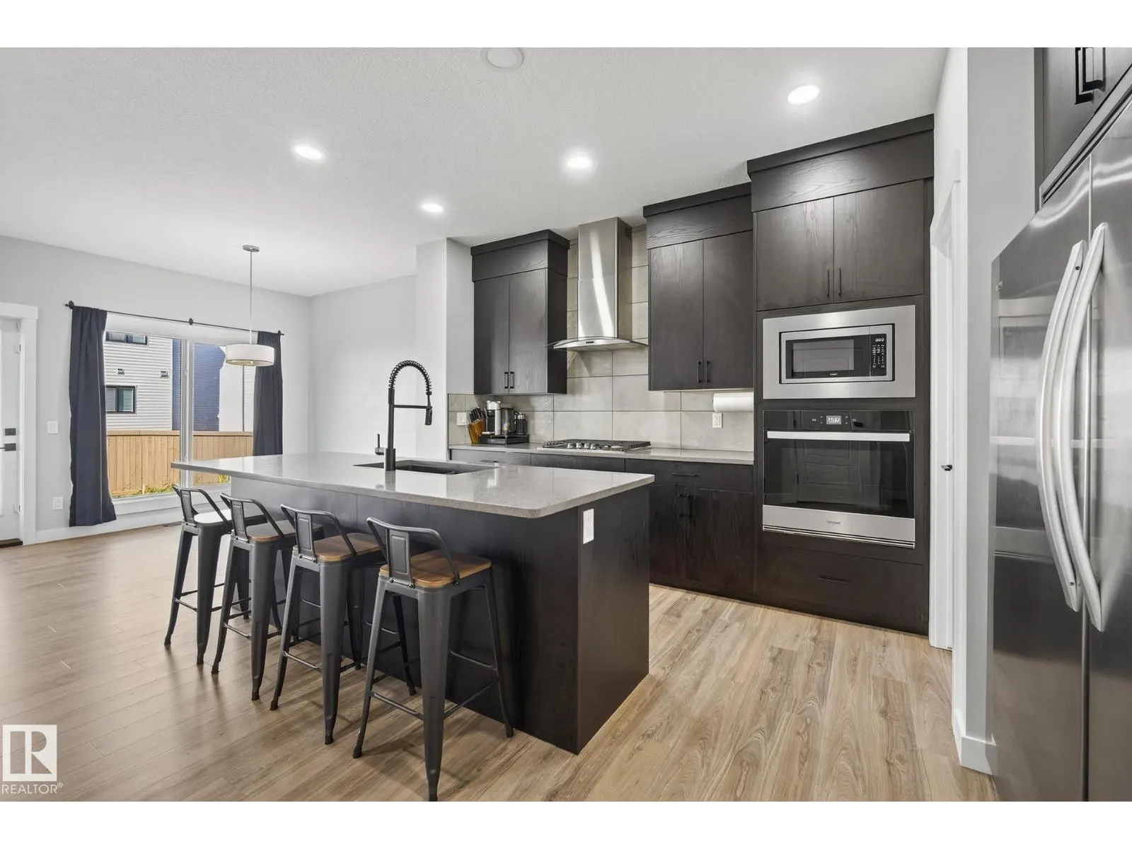 9704 224 ST NW