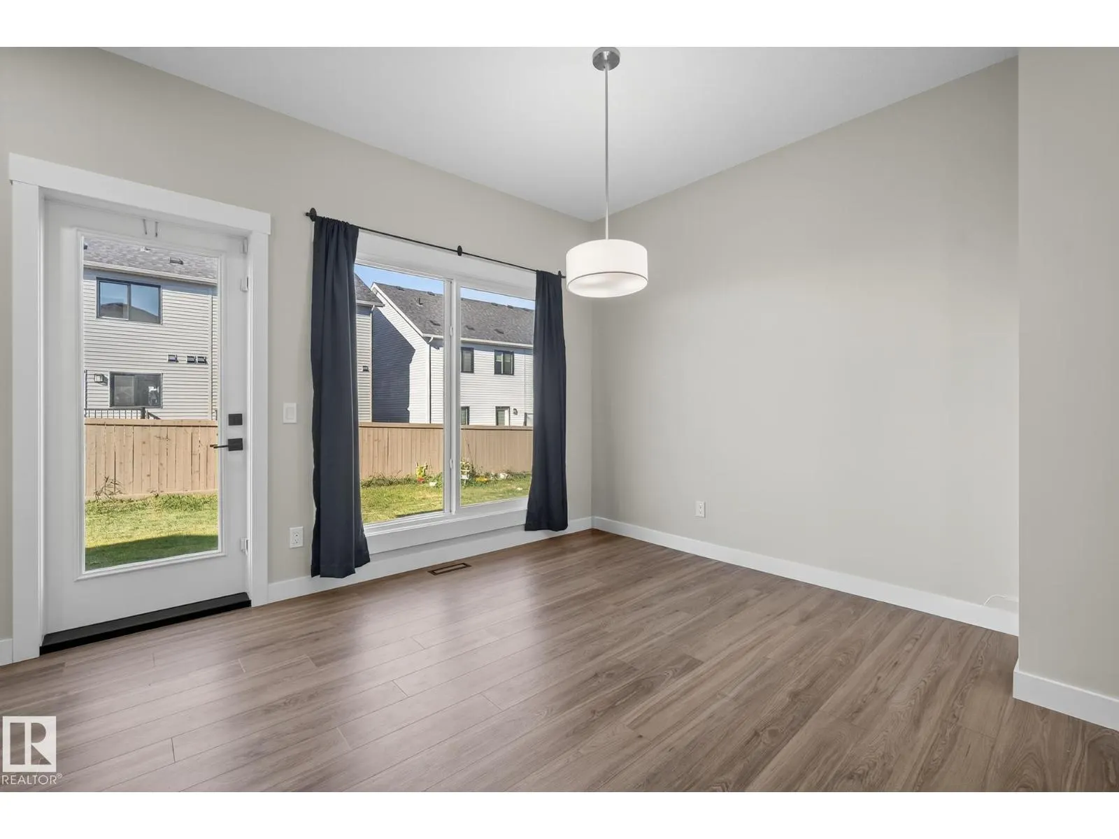9704 224 ST NW