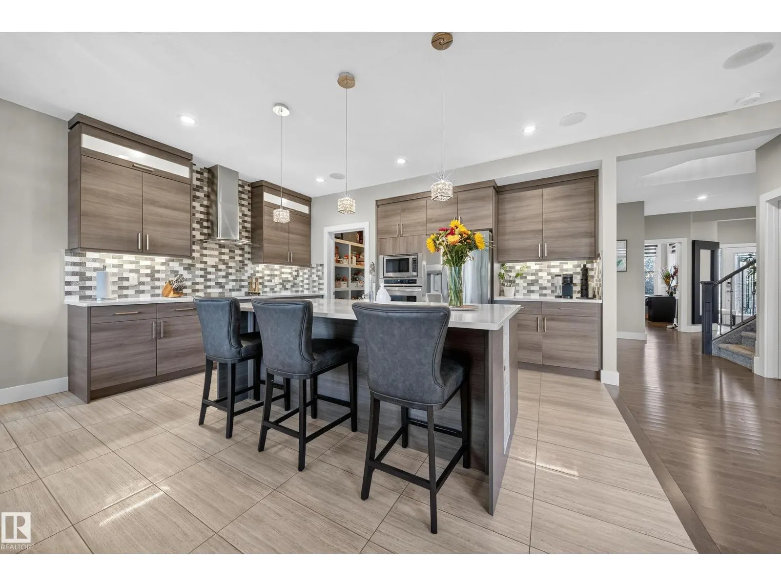 5553 POIRIER WY