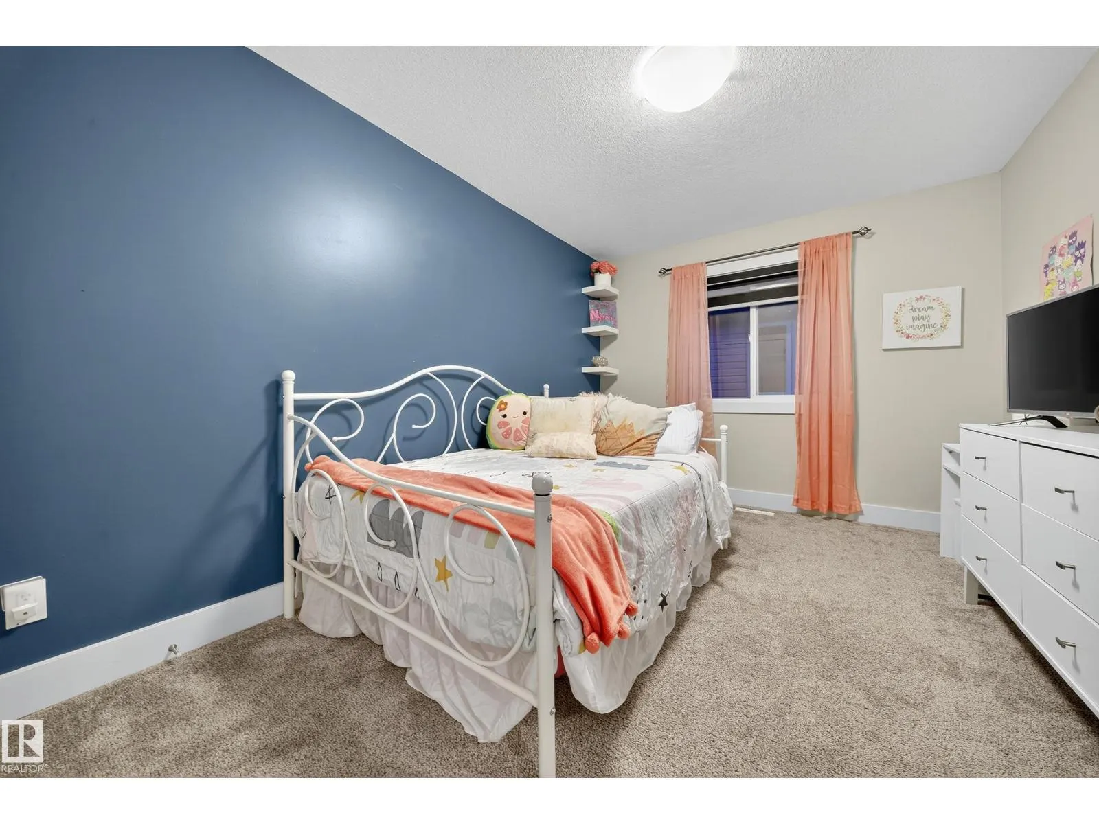 5553 POIRIER WY