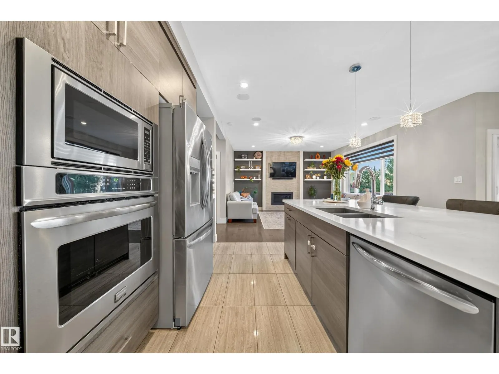 5553 POIRIER WY
