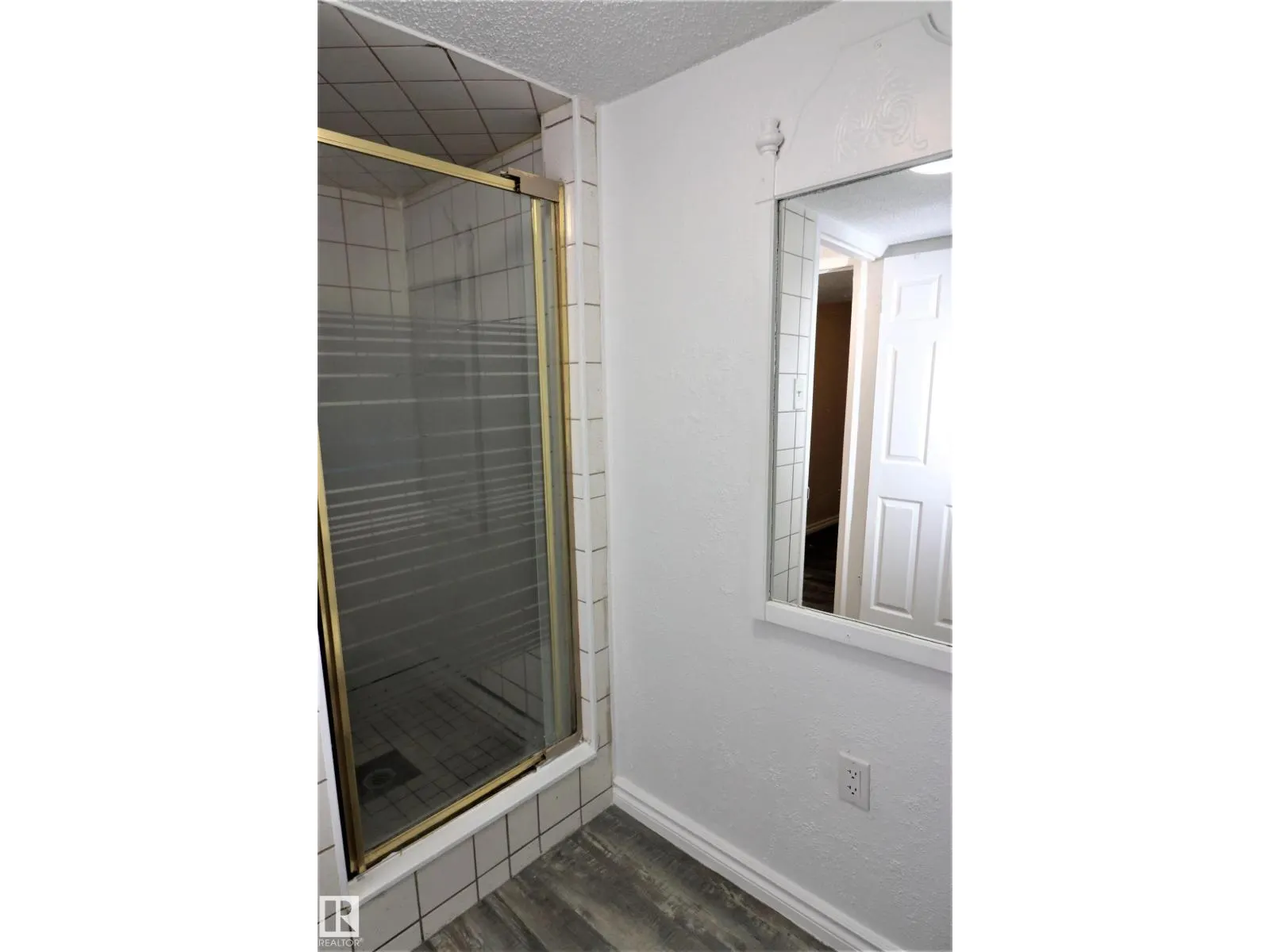 4317 54 ST