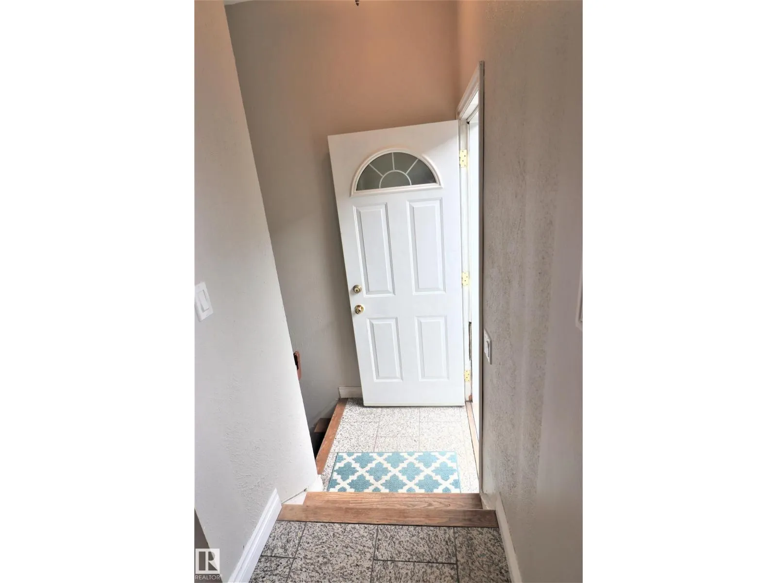 4317 54 ST