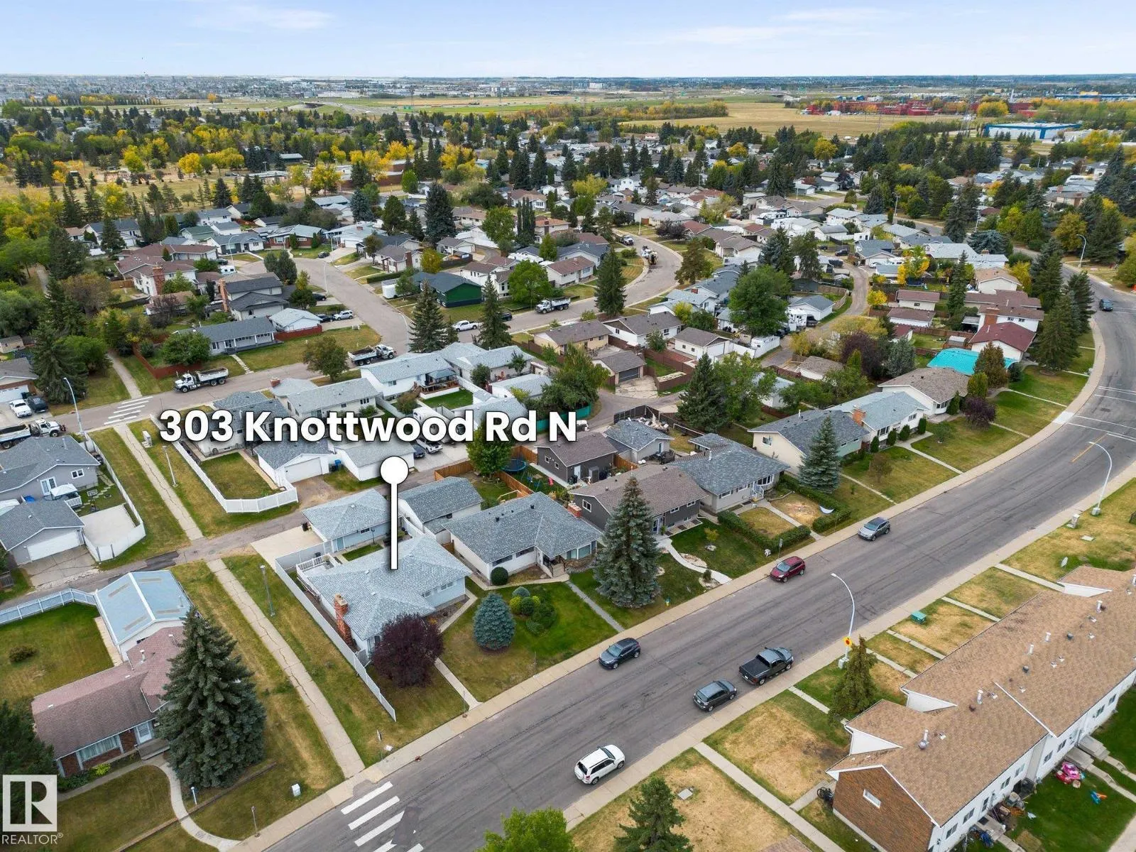 303 KNOTTWOOD RD N NW