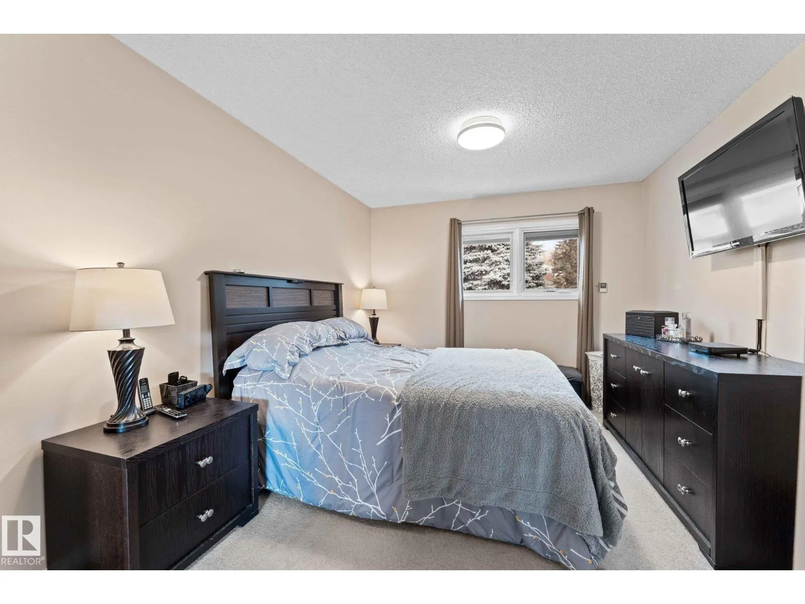 303 KNOTTWOOD RD N NW