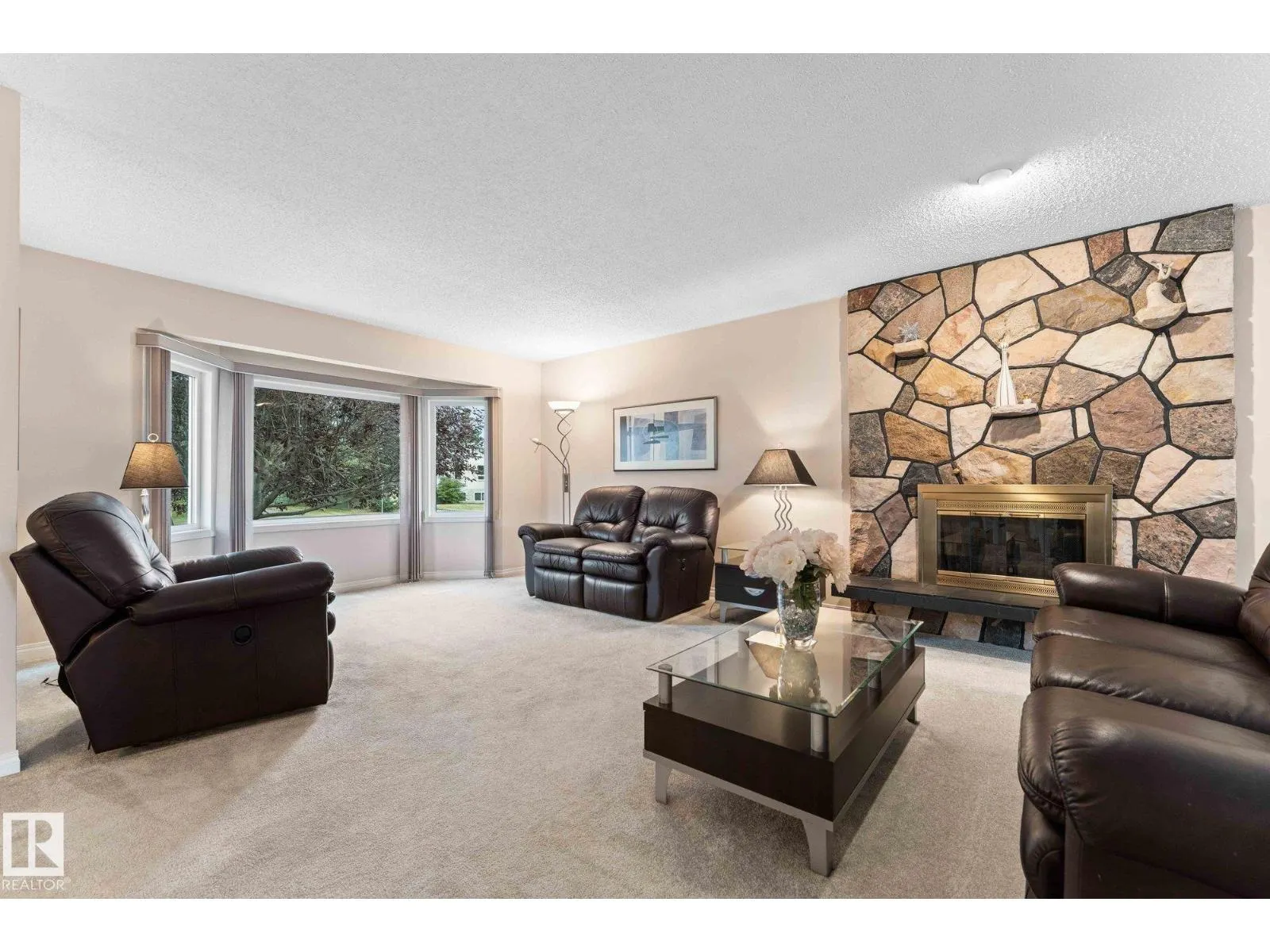 303 KNOTTWOOD RD N NW