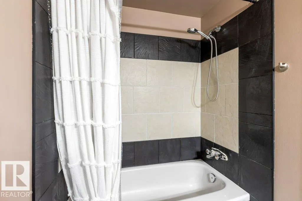 #23 100 WESTRIDGE CR