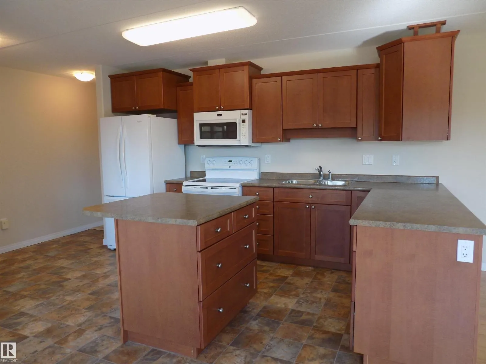 #304 4707 51 AVENUE