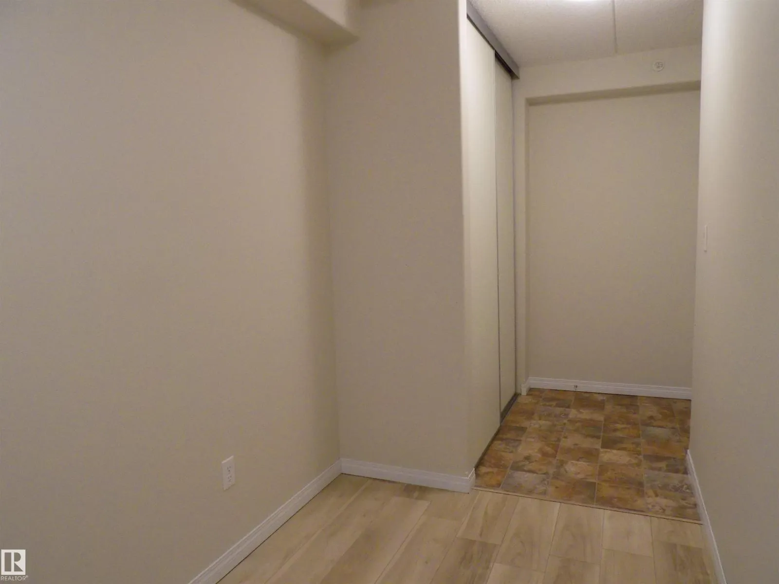 #304 4707 51 AVENUE