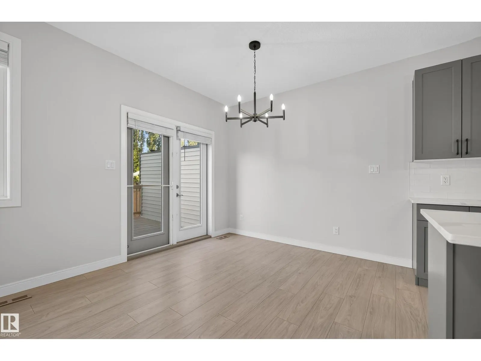 84 MEADOWLAND CR